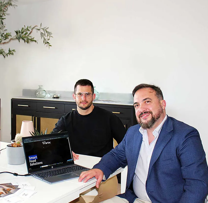 Aser y Alejandro, del equipo de Artic Food